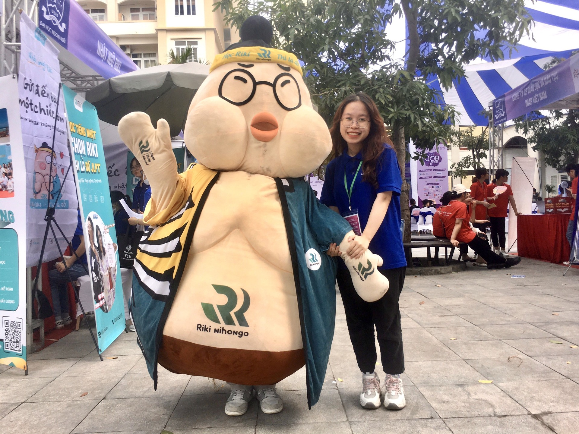 Một học sinh của trường chuyên Nguyễn Trãi được Trung ương Đoàn TNCS Hồ Chí Minh vinh danh là “học sinh 3 tốt”.
